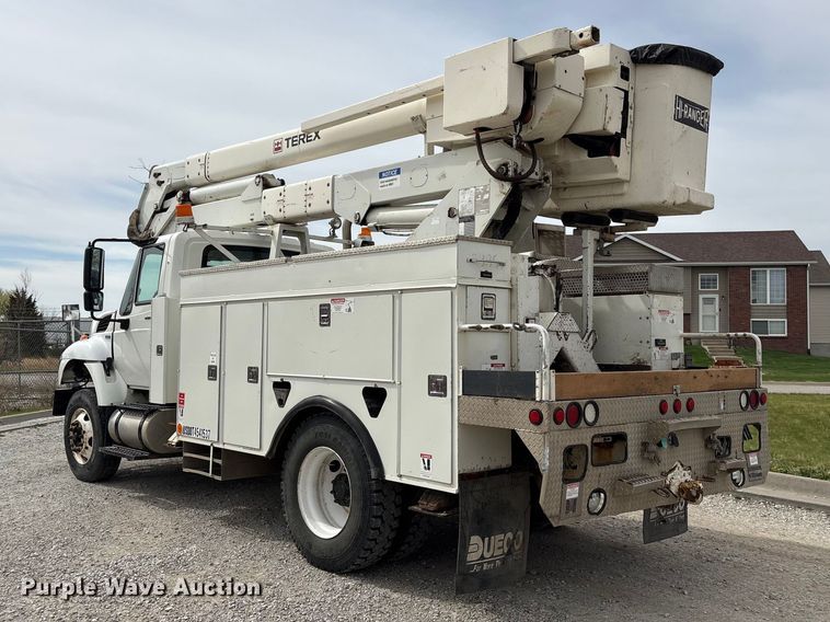 image for item FG2877 2012 International 7400 SBA Bucket truck