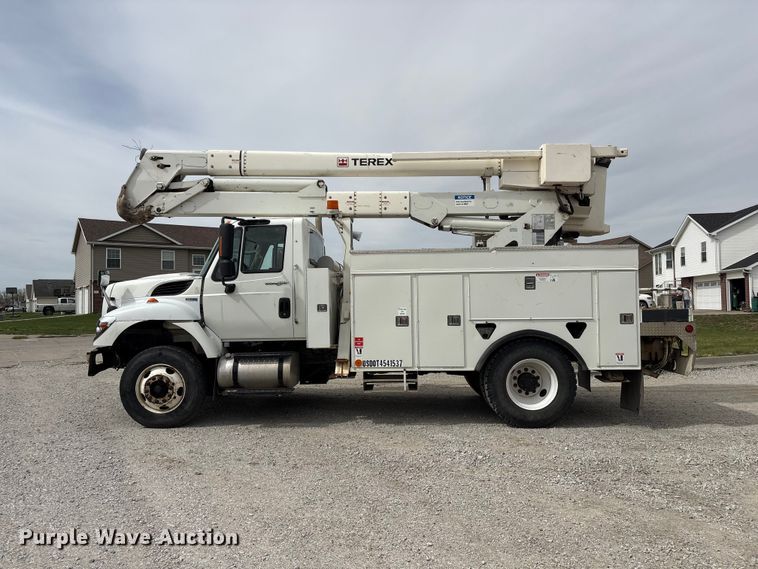 image for item FG2877 2012 International 7400 SBA Bucket truck