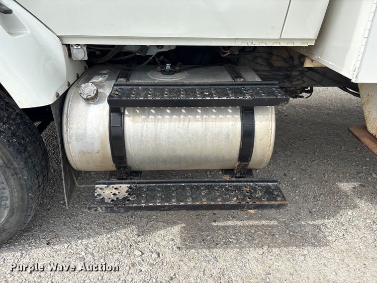 image for item FG2877 2012 International 7400 SBA Bucket truck