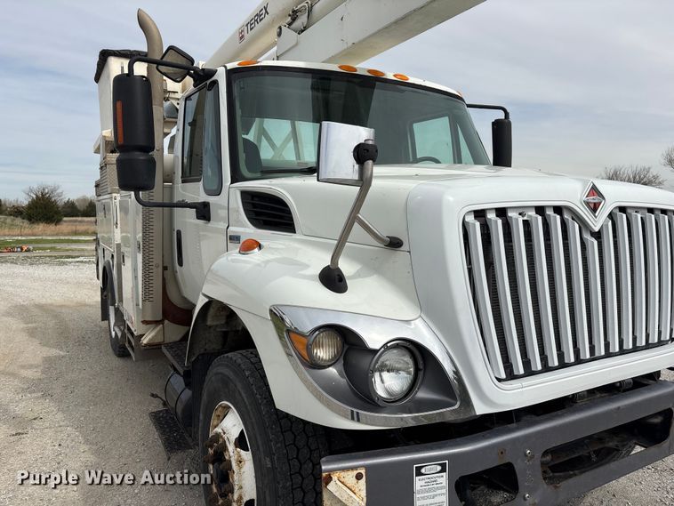 image for item FG2877 2012 International 7400 SBA Bucket truck