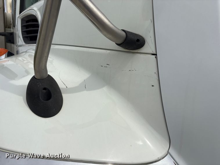 image for item FG2877 2012 International 7400 SBA Bucket truck