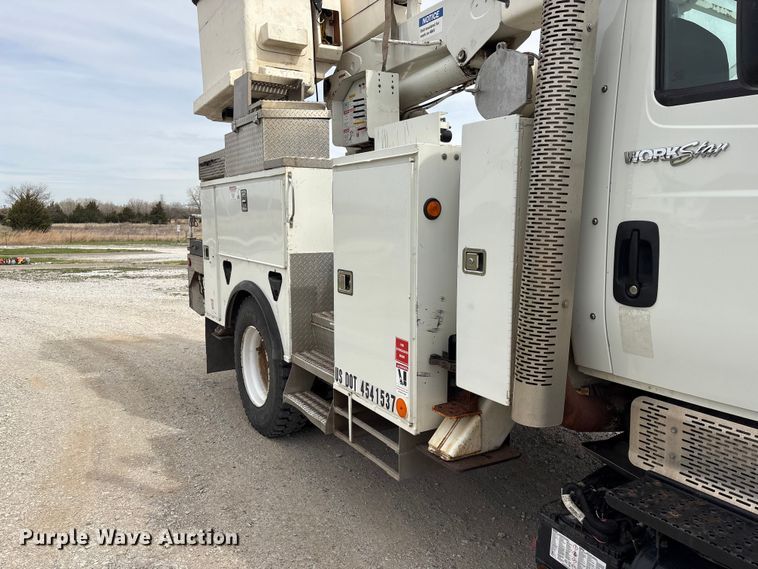 image for item FG2877 2012 International 7400 SBA Bucket truck