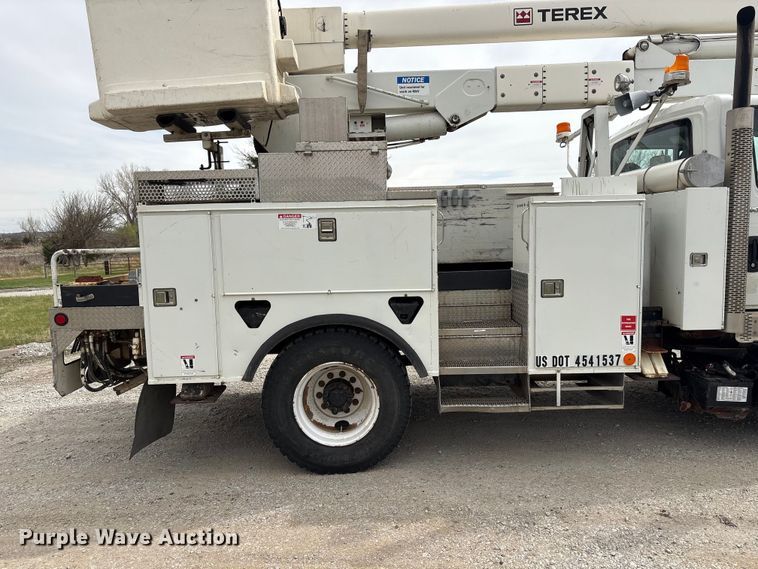 image for item FG2877 2012 International 7400 SBA Bucket truck
