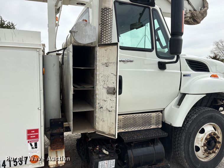 image for item FG2877 2012 International 7400 SBA Bucket truck