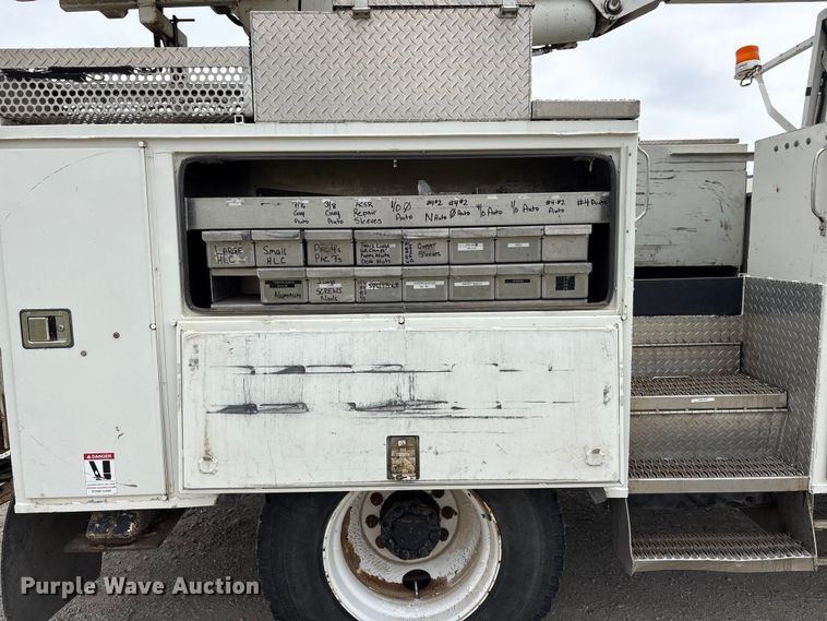 image for item FG2877 2012 International 7400 SBA Bucket truck