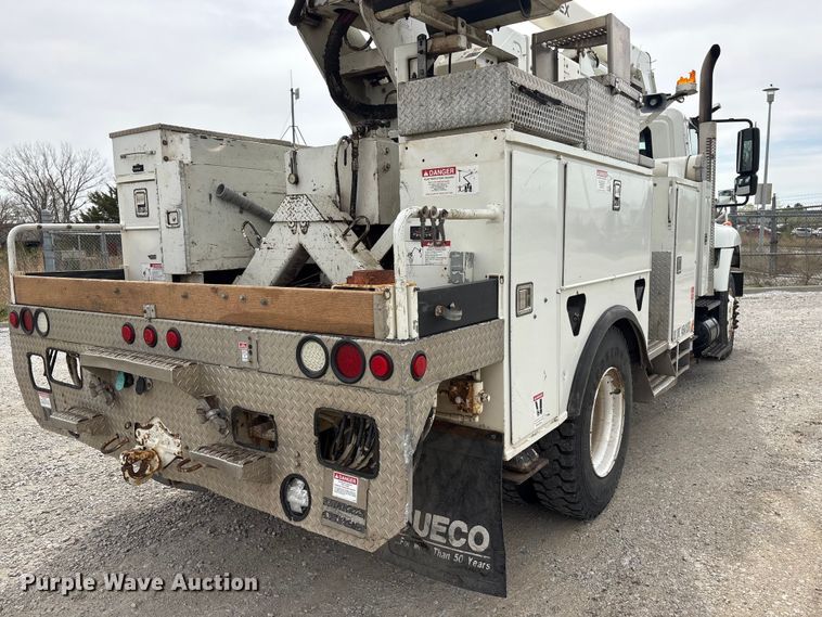 image for item FG2877 2012 International 7400 SBA Bucket truck