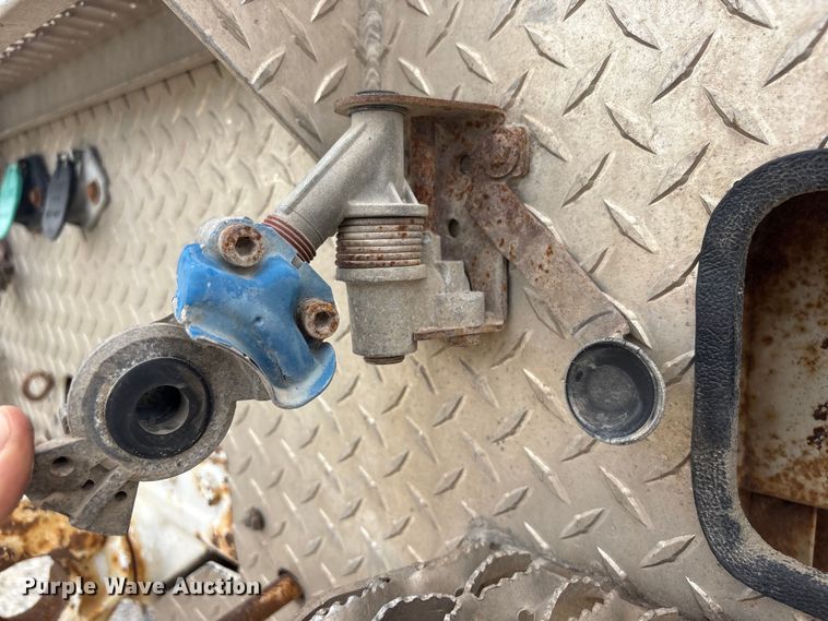 image for item FG2877 2012 International 7400 SBA Bucket truck