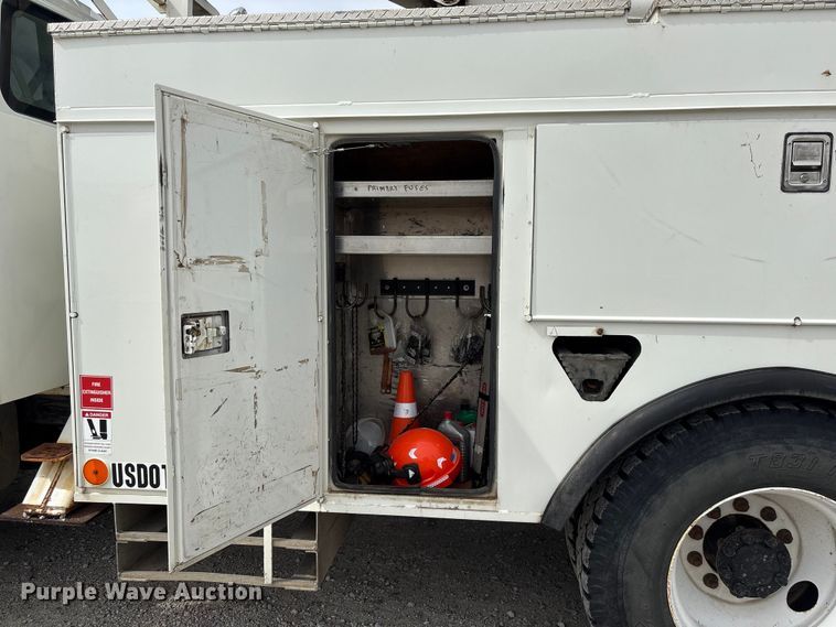 image for item FG2877 2012 International 7400 SBA Bucket truck