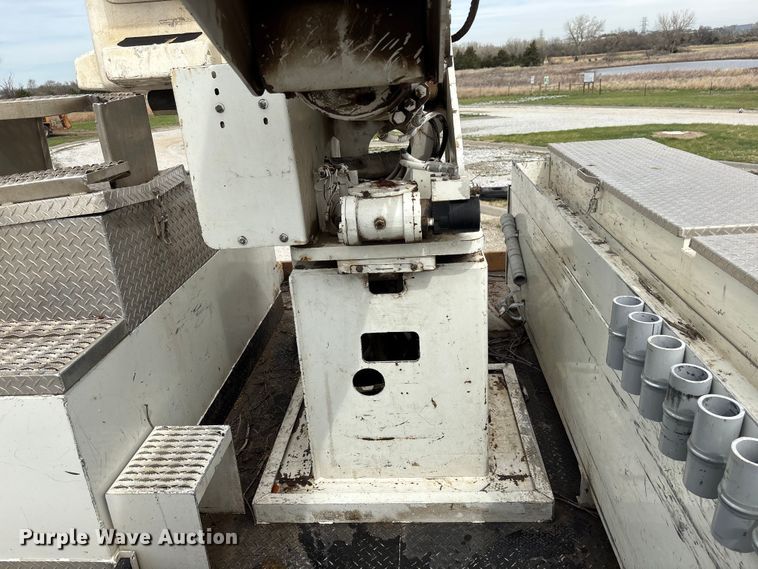 image for item FG2877 2012 International 7400 SBA Bucket truck