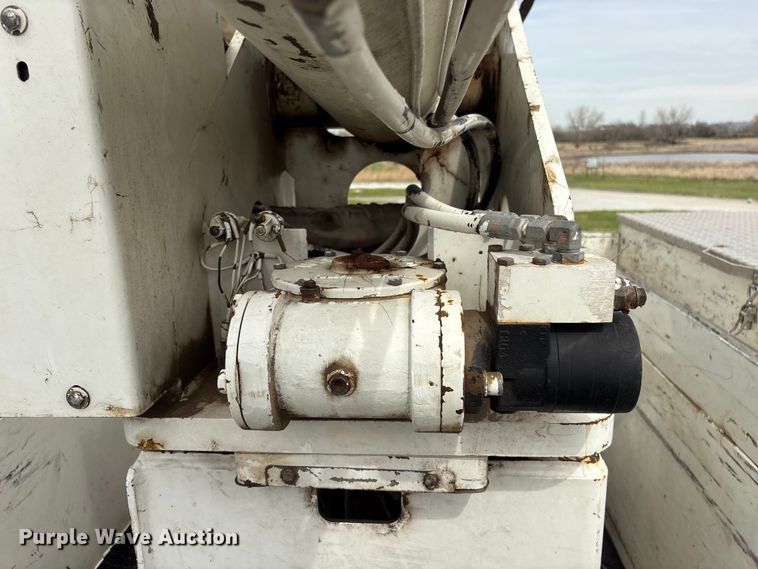 image for item FG2877 2012 International 7400 SBA Bucket truck