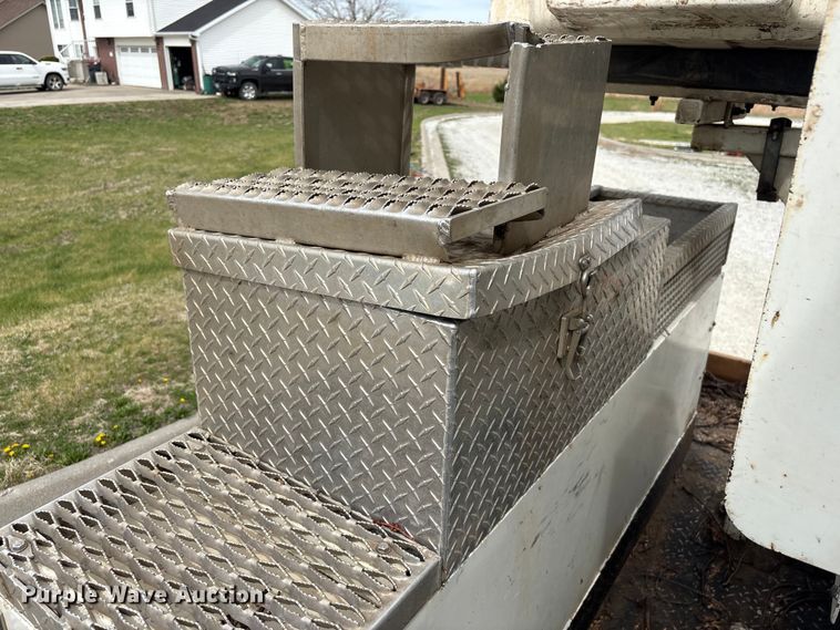 image for item FG2877 2012 International 7400 SBA Bucket truck