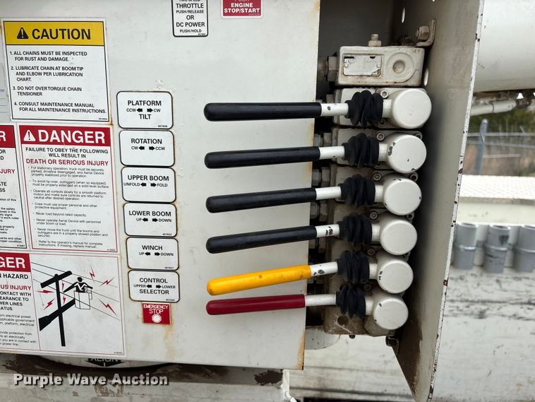 image for item FG2877 2012 International 7400 SBA Bucket truck