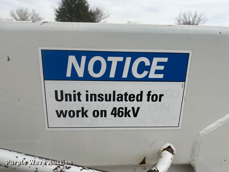 image for item FG2877 2012 International 7400 SBA Bucket truck