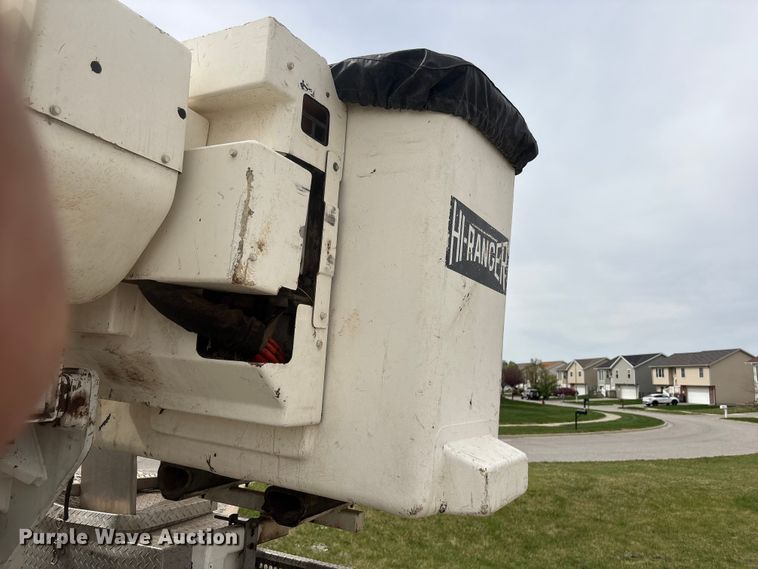 image for item FG2877 2012 International 7400 SBA Bucket truck