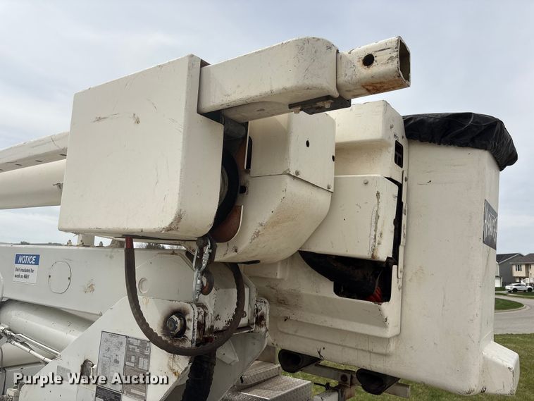 image for item FG2877 2012 International 7400 SBA Bucket truck