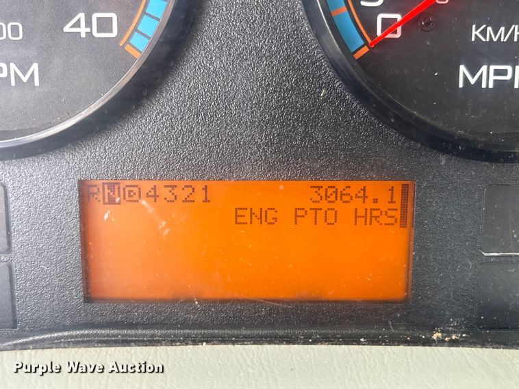 image for item FG2877 2012 International 7400 SBA Bucket truck