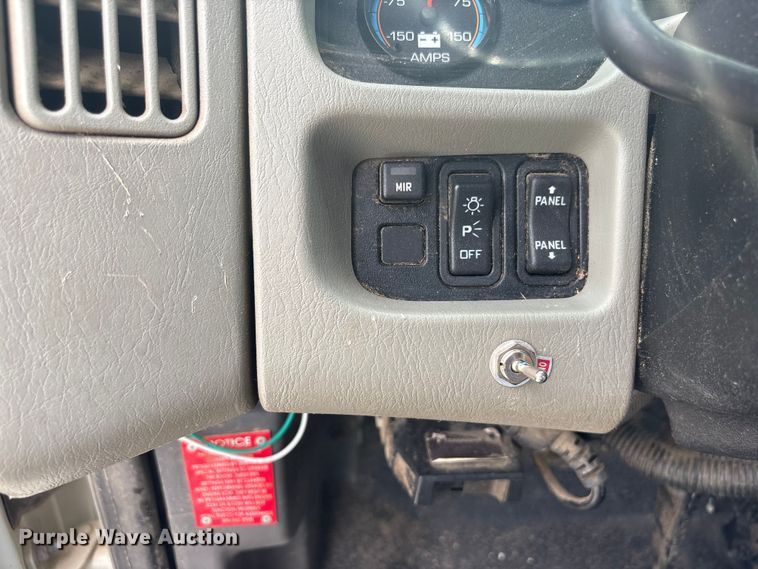 image for item FG2877 2012 International 7400 SBA Bucket truck