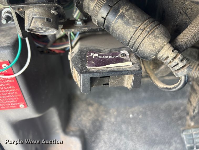 image for item FG2877 2012 International 7400 SBA Bucket truck