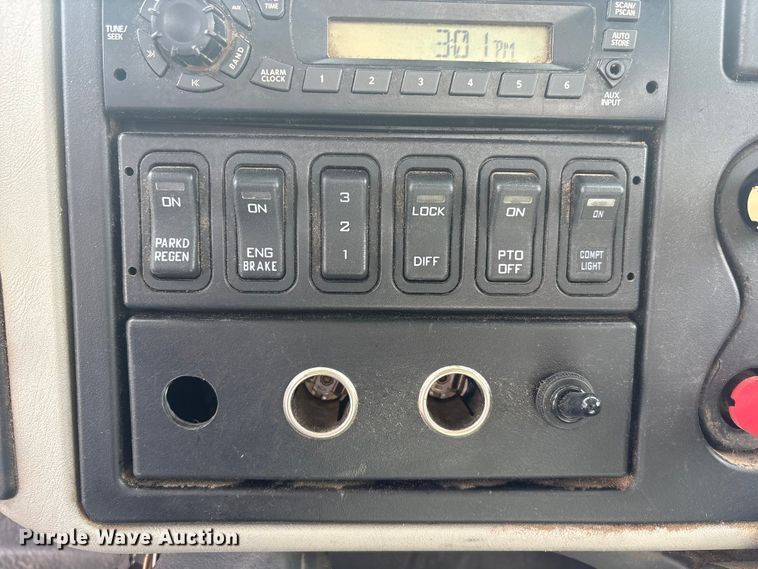 image for item FG2877 2012 International 7400 SBA Bucket truck