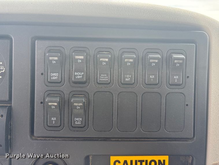 image for item FG2877 2012 International 7400 SBA Bucket truck