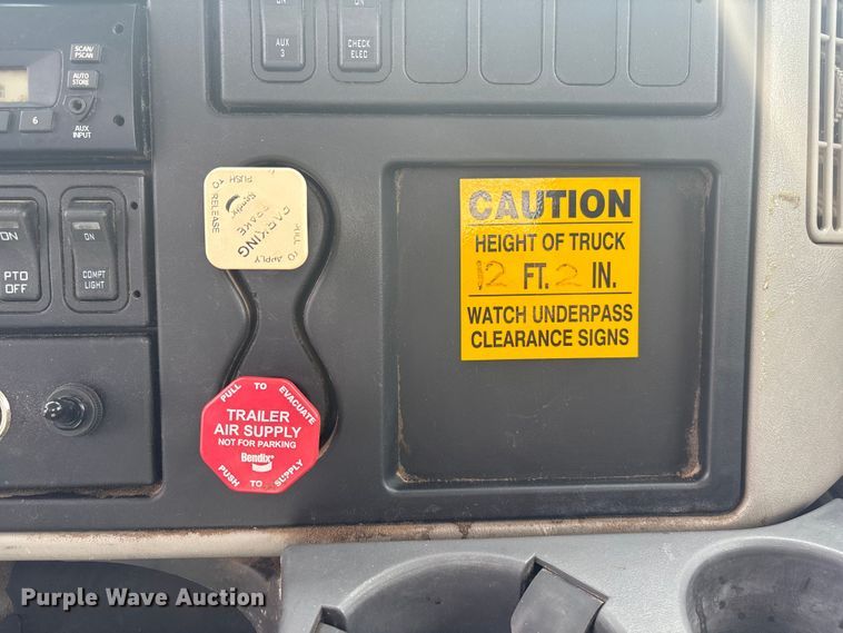 image for item FG2877 2012 International 7400 SBA Bucket truck