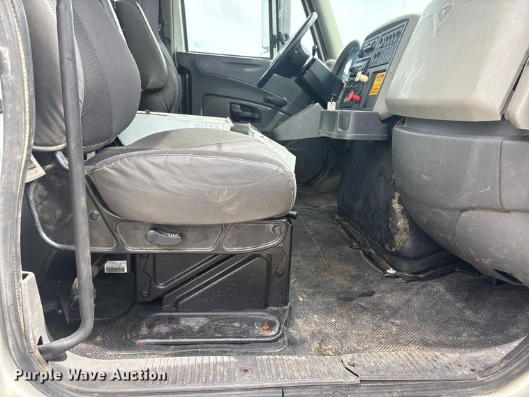 image for item FG2877 2012 International 7400 SBA Bucket truck