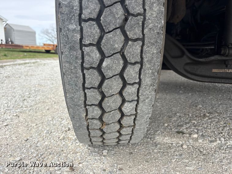 image for item FG2877 2012 International 7400 SBA Bucket truck