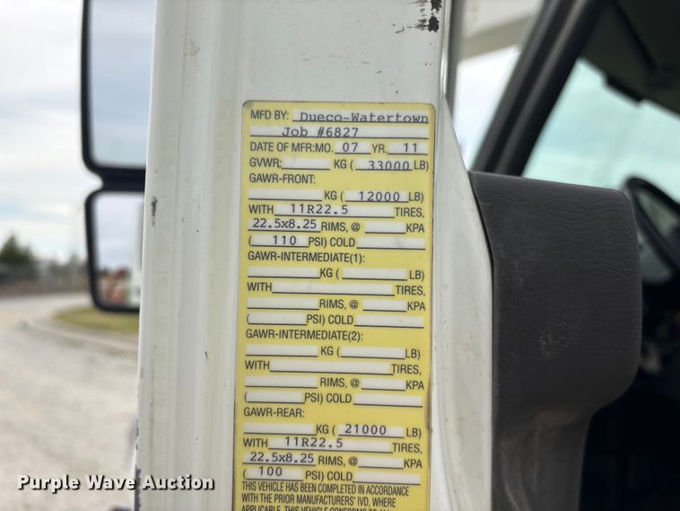 image for item FG2877 2012 International 7400 SBA Bucket truck