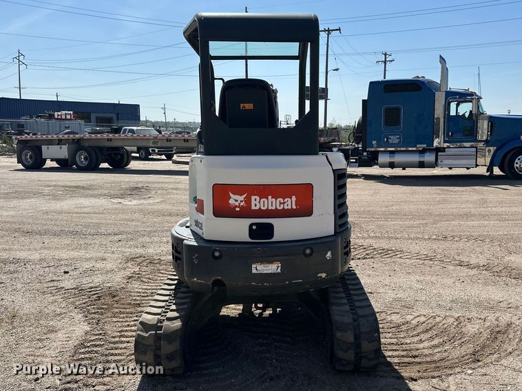 image for item FG2909 2019 Bobcat E26 mini excavator