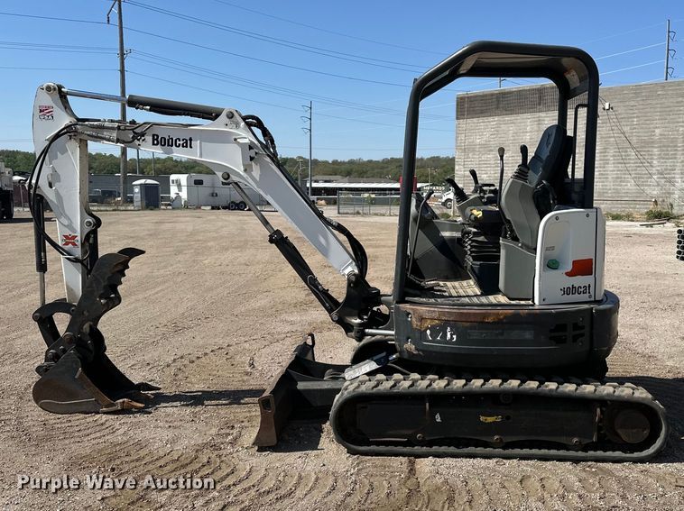 image for item FG2909 2019 Bobcat E26 mini excavator