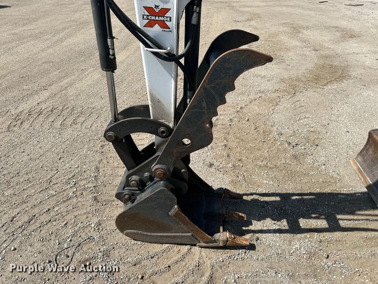 image for item FG2909 2019 Bobcat E26 mini excavator