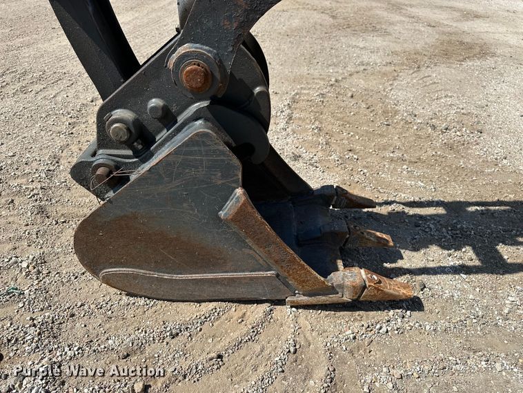 image for item FG2909 2019 Bobcat E26 mini excavator