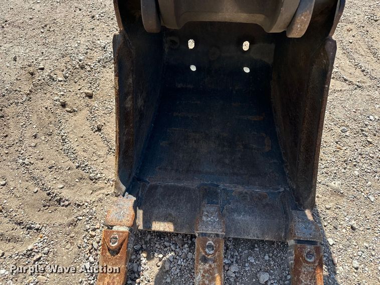 image for item FG2909 2019 Bobcat E26 mini excavator