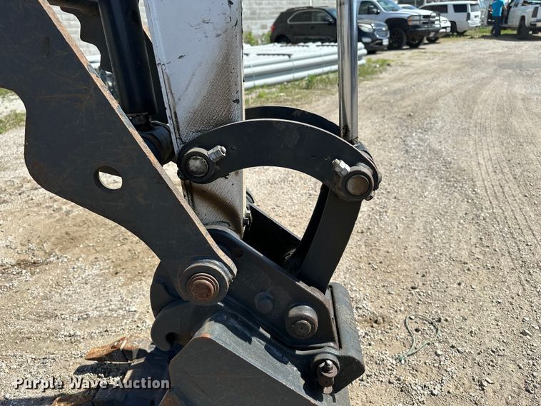 image for item FG2909 2019 Bobcat E26 mini excavator