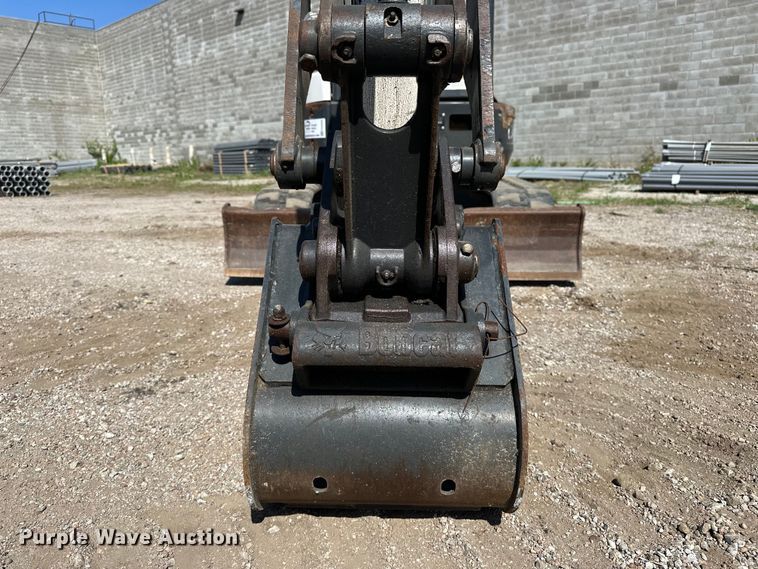 image for item FG2909 2019 Bobcat E26 mini excavator