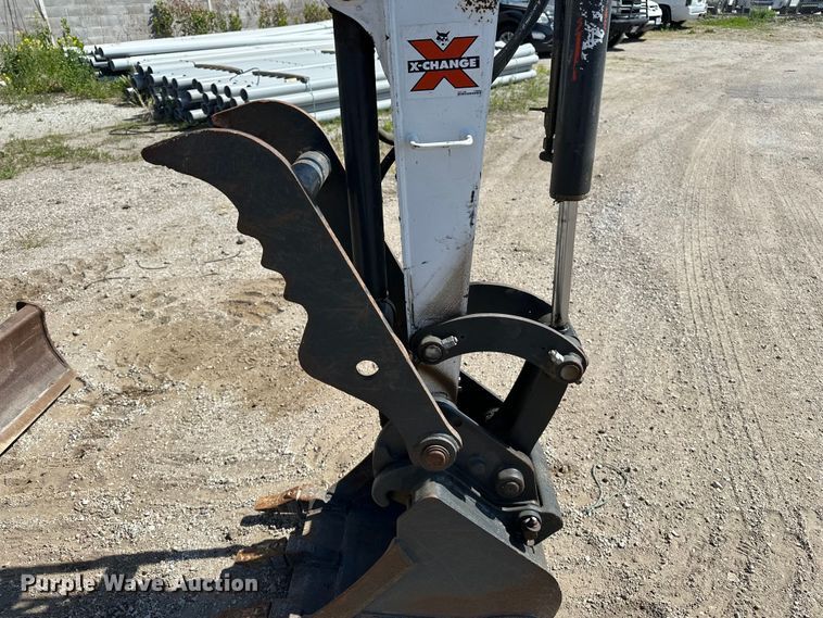 image for item FG2909 2019 Bobcat E26 mini excavator