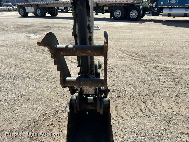 image for item FG2909 2019 Bobcat E26 mini excavator