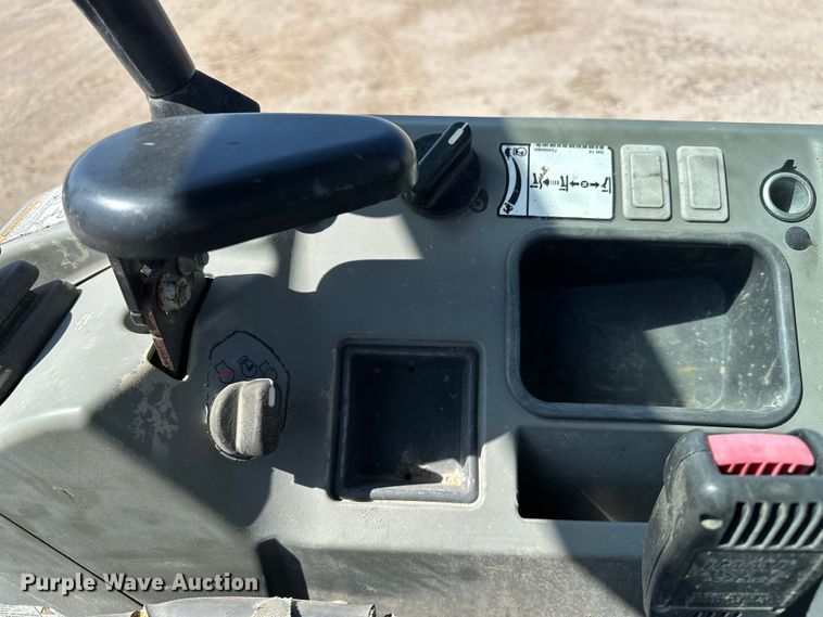 image for item FG2909 2019 Bobcat E26 mini excavator