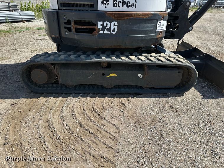 image for item FG2909 2019 Bobcat E26 mini excavator
