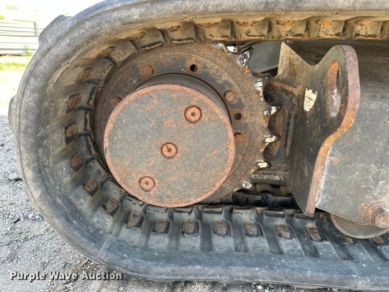image for item FG2909 2019 Bobcat E26 mini excavator