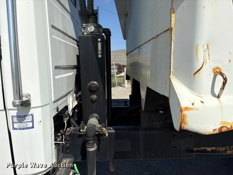 image for item FG2911 2003 Freightliner FL80 dump truck