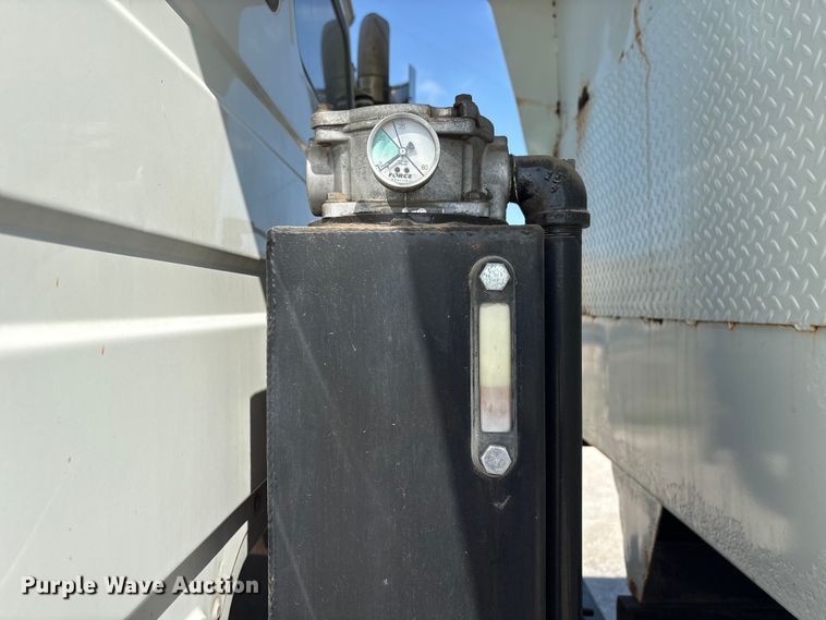 image for item FG2911 2003 Freightliner FL80 dump truck