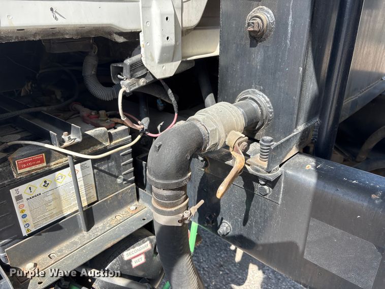 image for item FG2911 2003 Freightliner FL80 dump truck