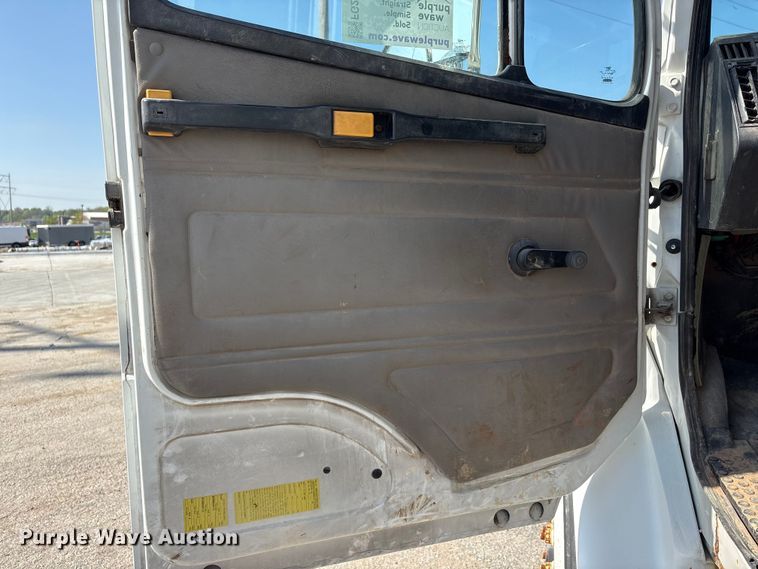 image for item FG2911 2003 Freightliner FL80 dump truck