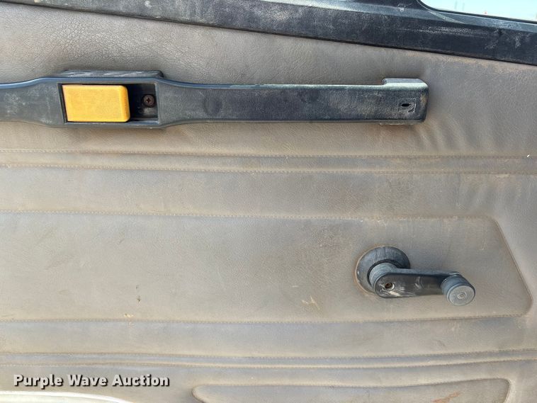 image for item FG2911 2003 Freightliner FL80 dump truck