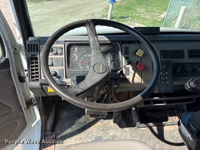 image for item FG2911 2003 Freightliner FL80 dump truck