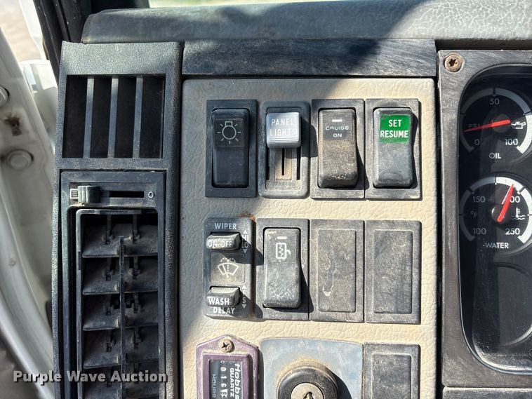 image for item FG2911 2003 Freightliner FL80 dump truck