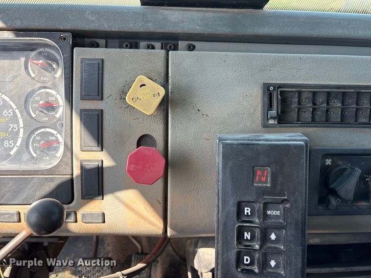 image for item FG2911 2003 Freightliner FL80 dump truck