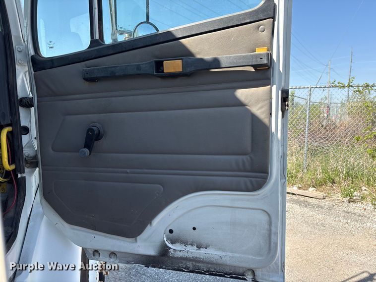 image for item FG2911 2003 Freightliner FL80 dump truck