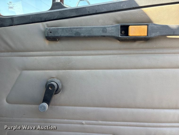 image for item FG2911 2003 Freightliner FL80 dump truck